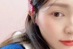 女自拍吃瓜,女性视角下的美食诱惑