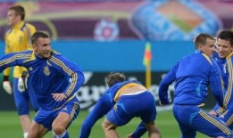 乌克兰足球赛事比分,精彩比分盘点，激情对决回顾”