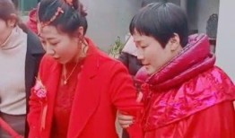 新郎吃瓜中,揭秘婚礼现场的趣味瞬间