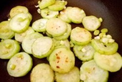 吃瓜饭吃自家瓜,揭秘家庭美食的甜蜜滋味