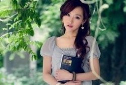 校花级别女神吃瓜,校园风云再起！