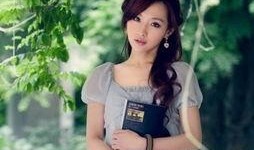 校花级别女神吃瓜,校园风云再起！