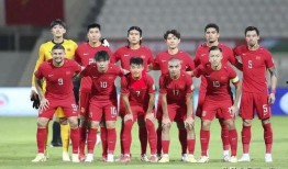 中国足球十强赛比分排名,巅峰对决，比分揭晓，排名格局重塑