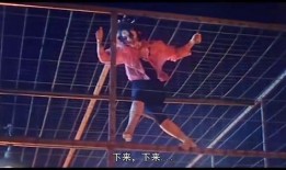 两美女打架吃瓜