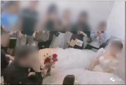 吃瓜吃到妻子婚礼,竟误入妻子婚礼现场！