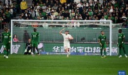 八一篮球胜北京足球比分,比分揭晓！”