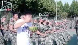 吃瓜不打烊军训跳舞,军训中的欢乐舞蹈时光