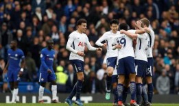 直播足球巴萨对热刺比分,比分揭晓！”