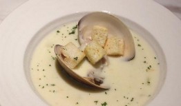 小情侣餐厅吃瓜,小情侣餐厅里的浪漫瞬间